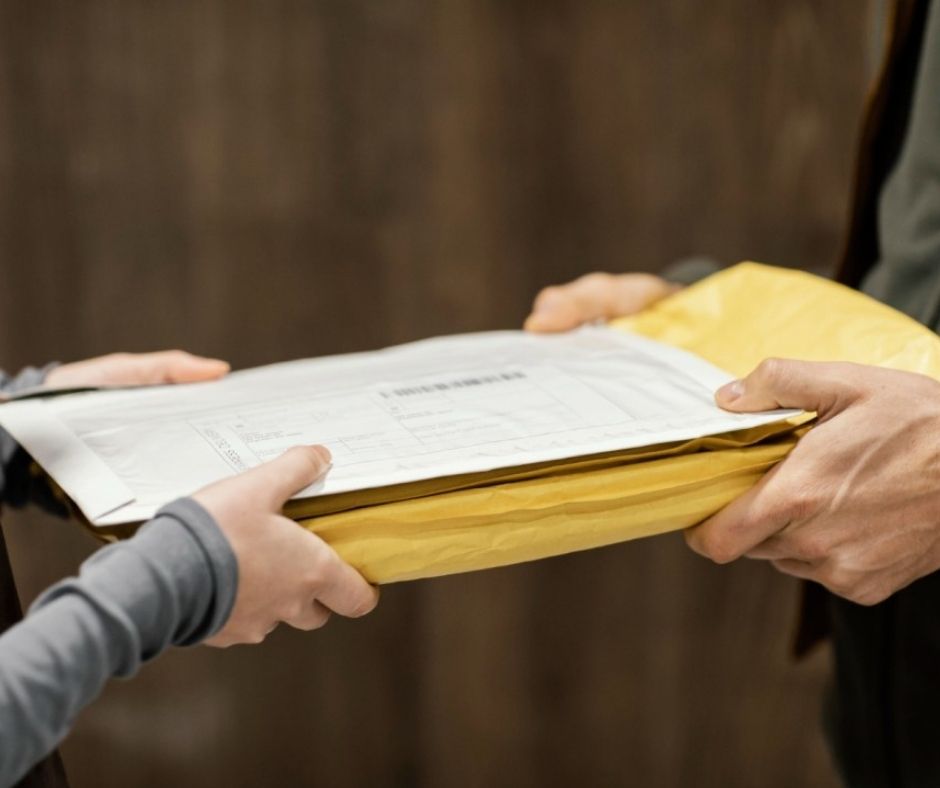 Documents & Parcels illustration and operations